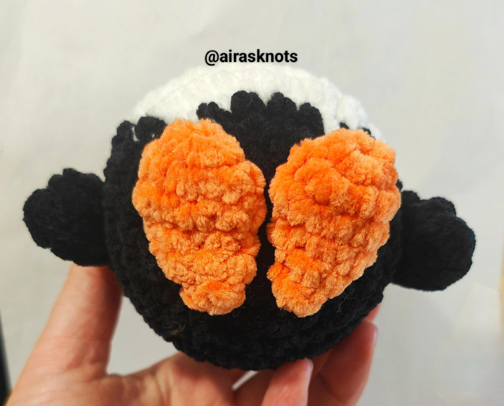 Alfredo the Penguin Amigurumi Pattern in English