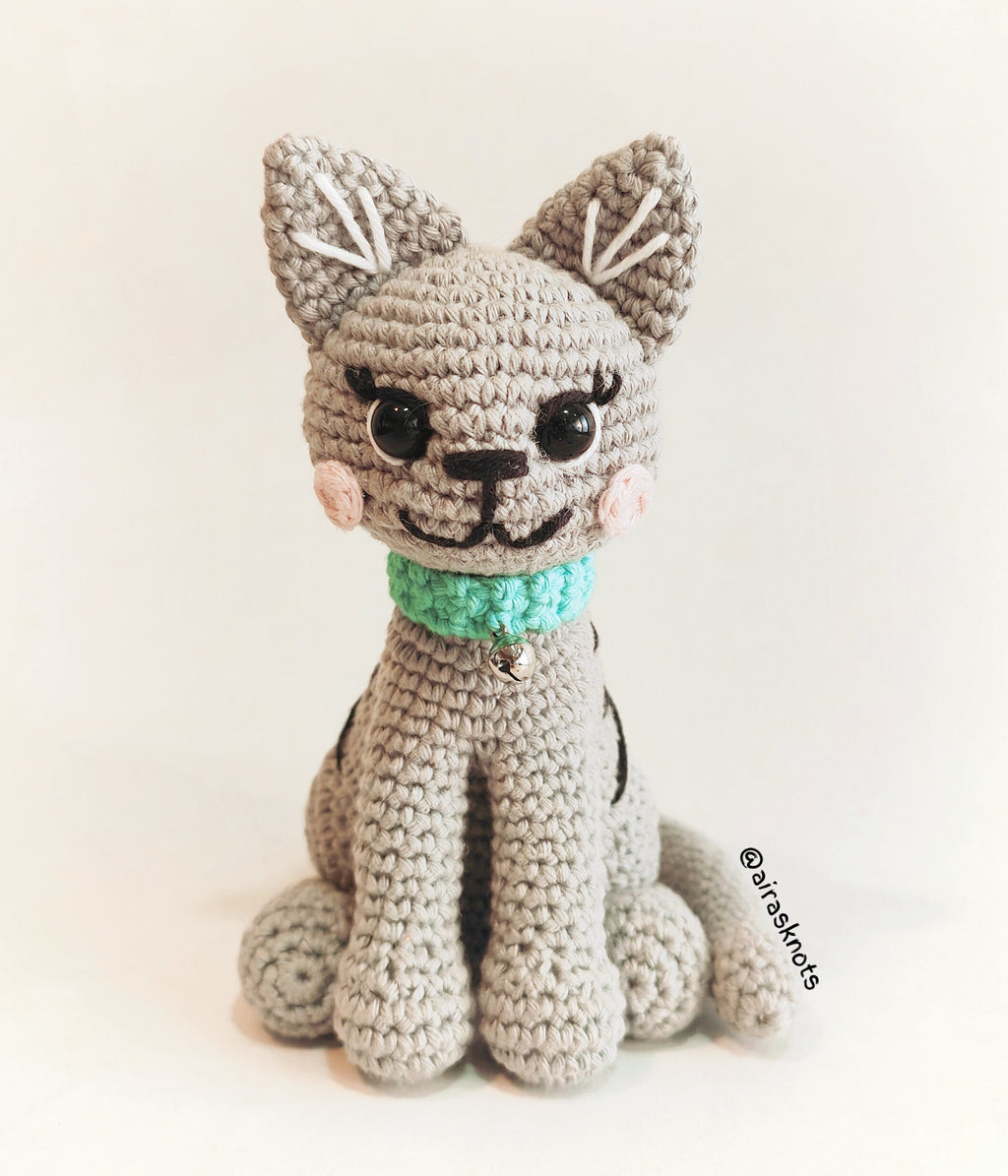 Mia the Cat Amigurumi PDF Pattern in English