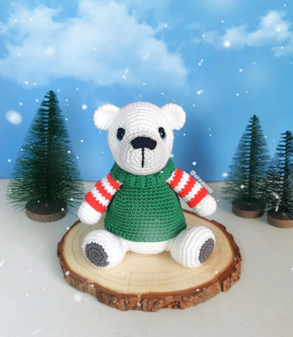 Frosty the Polar Bear Amigurumi PDF Pattern in English