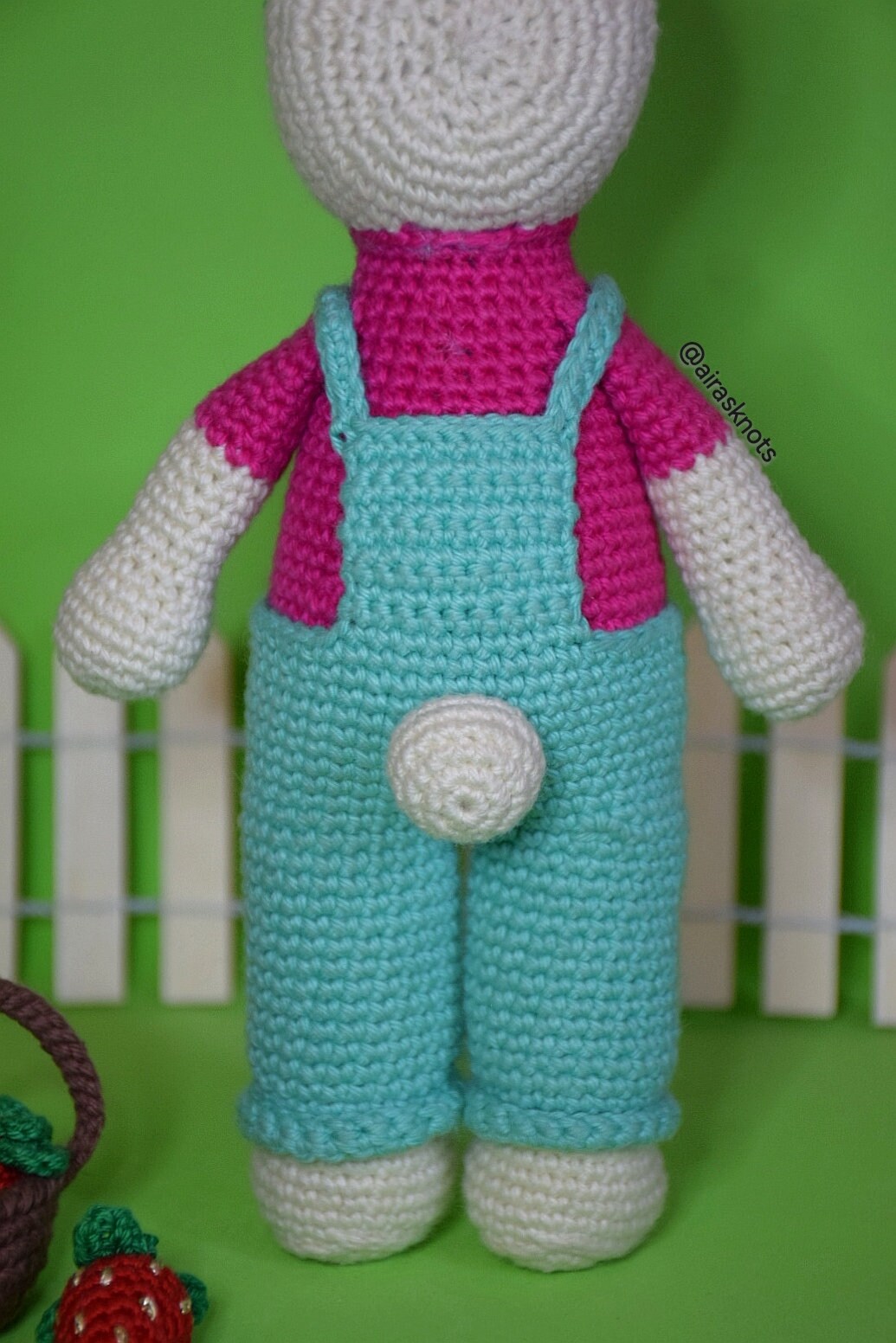 Daisy, the Farm Bunny Amigurumi Pattern