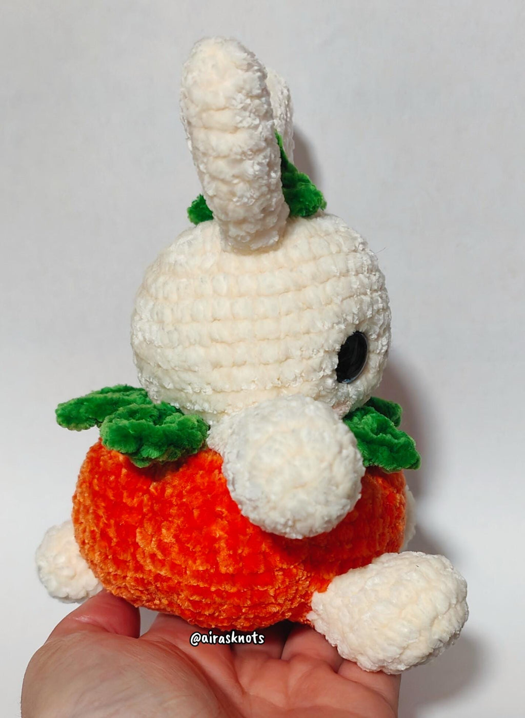 Molde PDF de amigurumi de coelho abóbora Puffkin em inglês