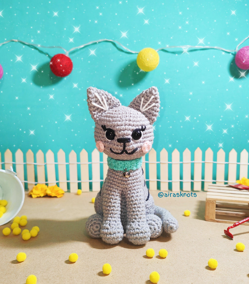 Mia the Cat Amigurumi PDF Pattern in English