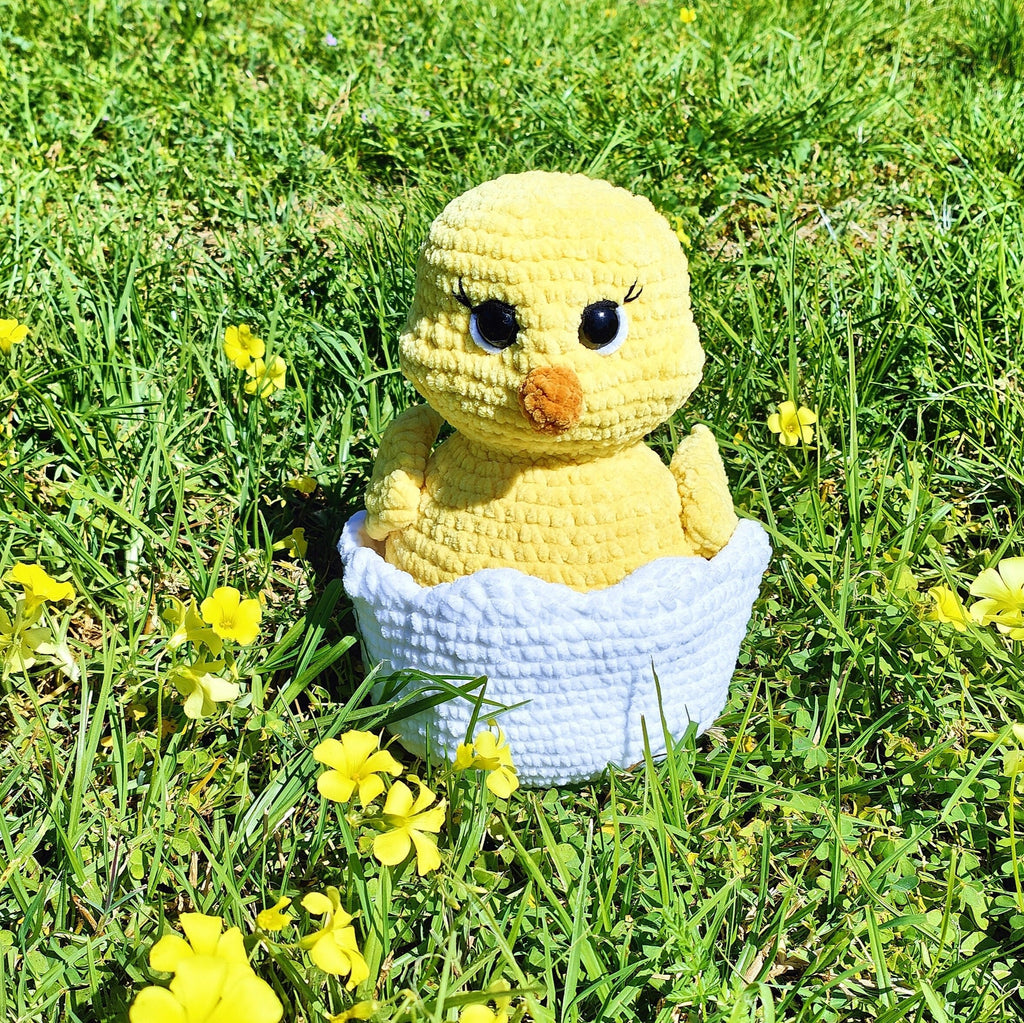 Mabel, the Easter Chick Amigurumi Pattern