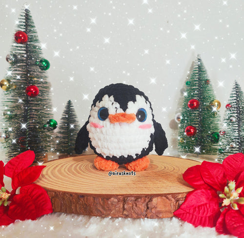 Alfredo the Penguin Amigurumi Pattern in English