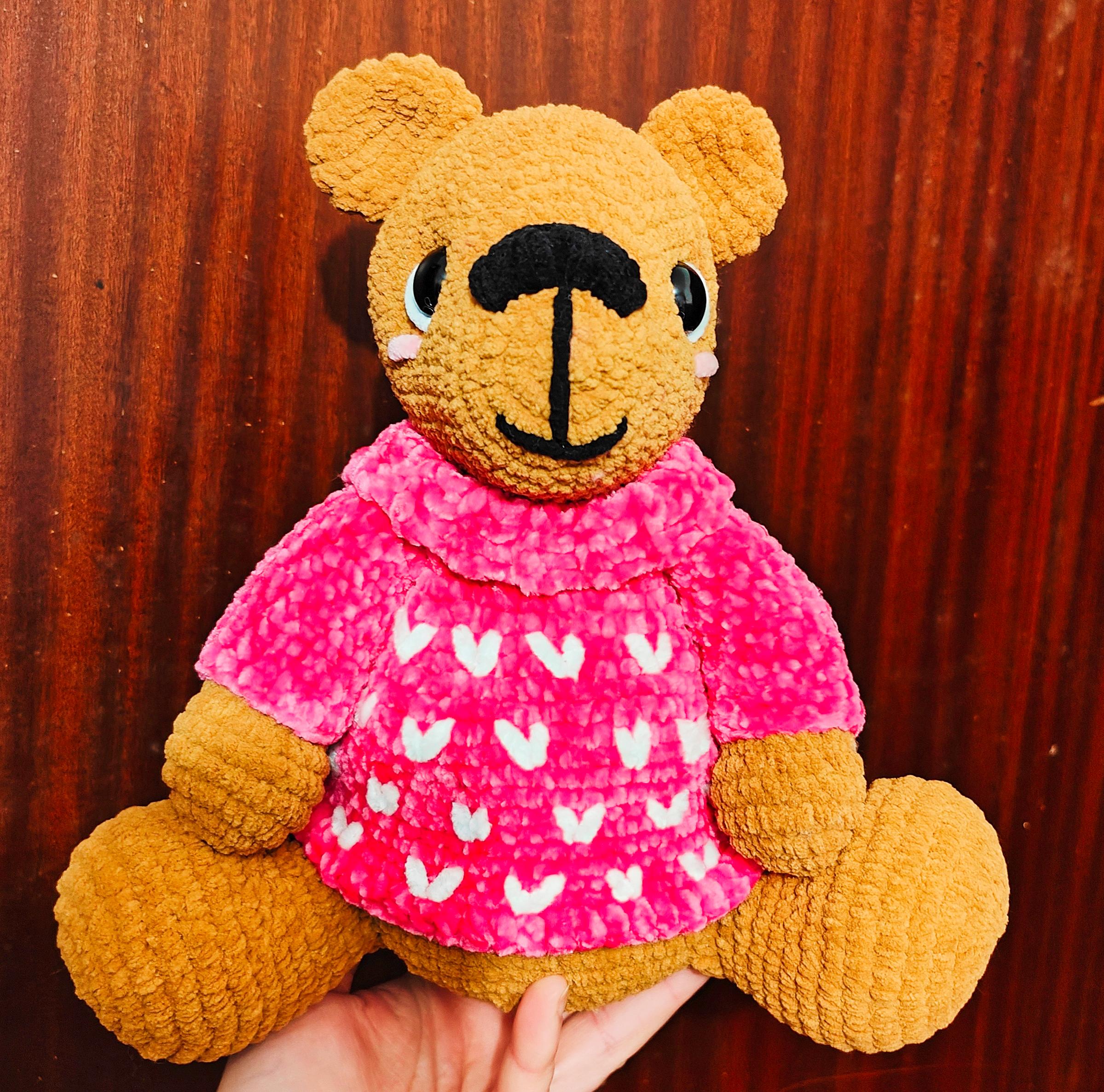 Frosty the Polar Bear Amigurumi PDF Pattern in English