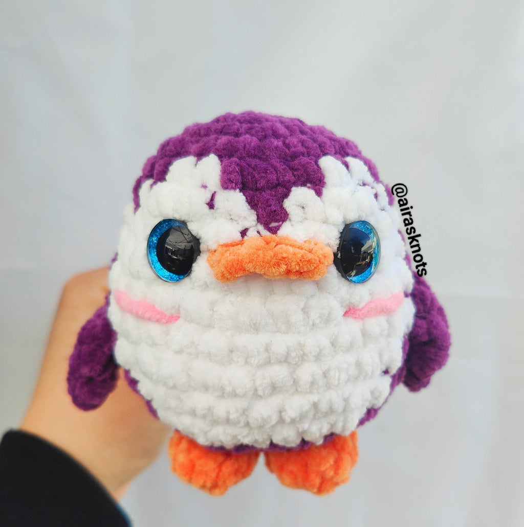 Alfredo the Penguin Amigurumi Pattern in English
