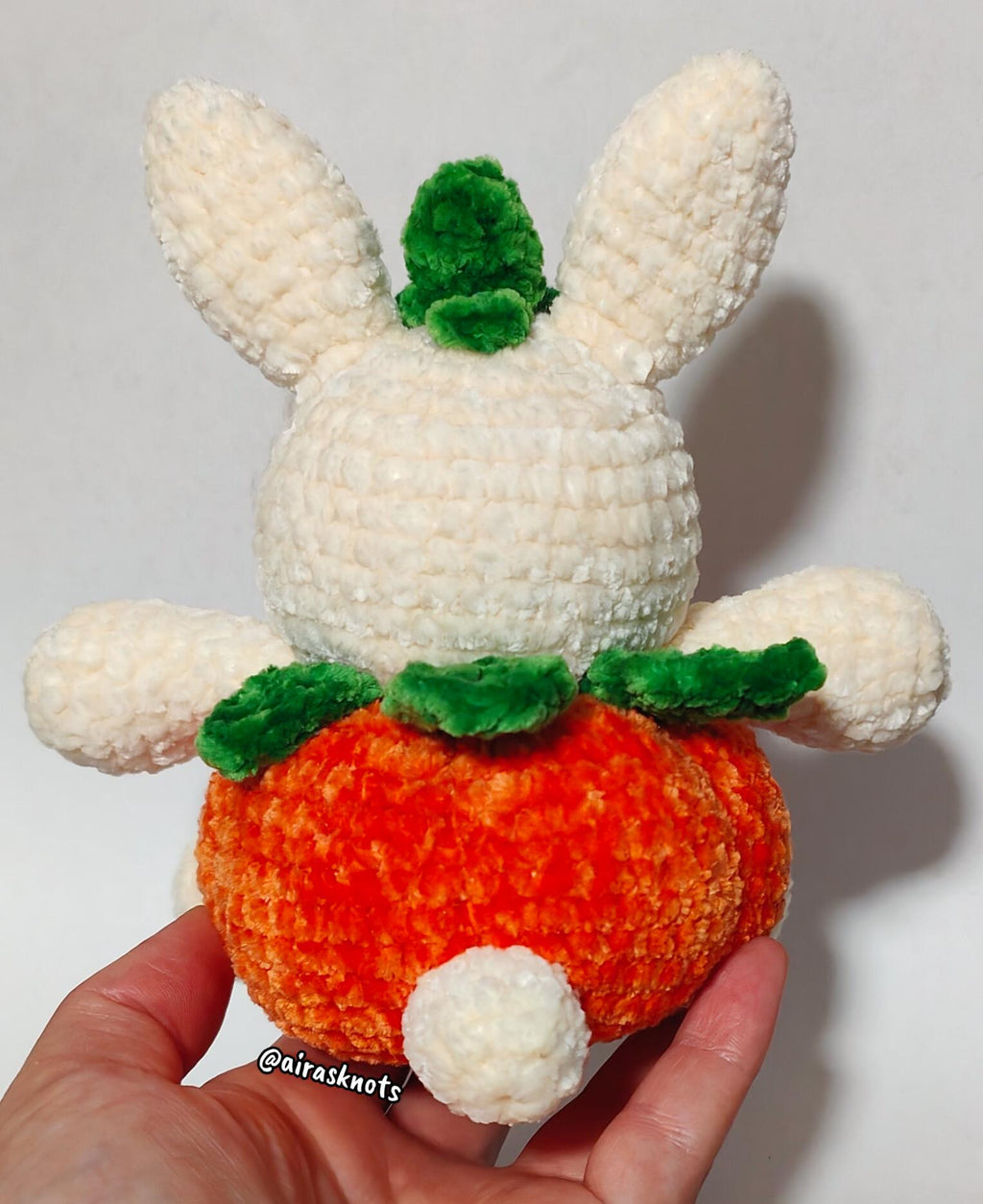 Molde PDF de amigurumi de coelho abóbora Puffkin em inglês