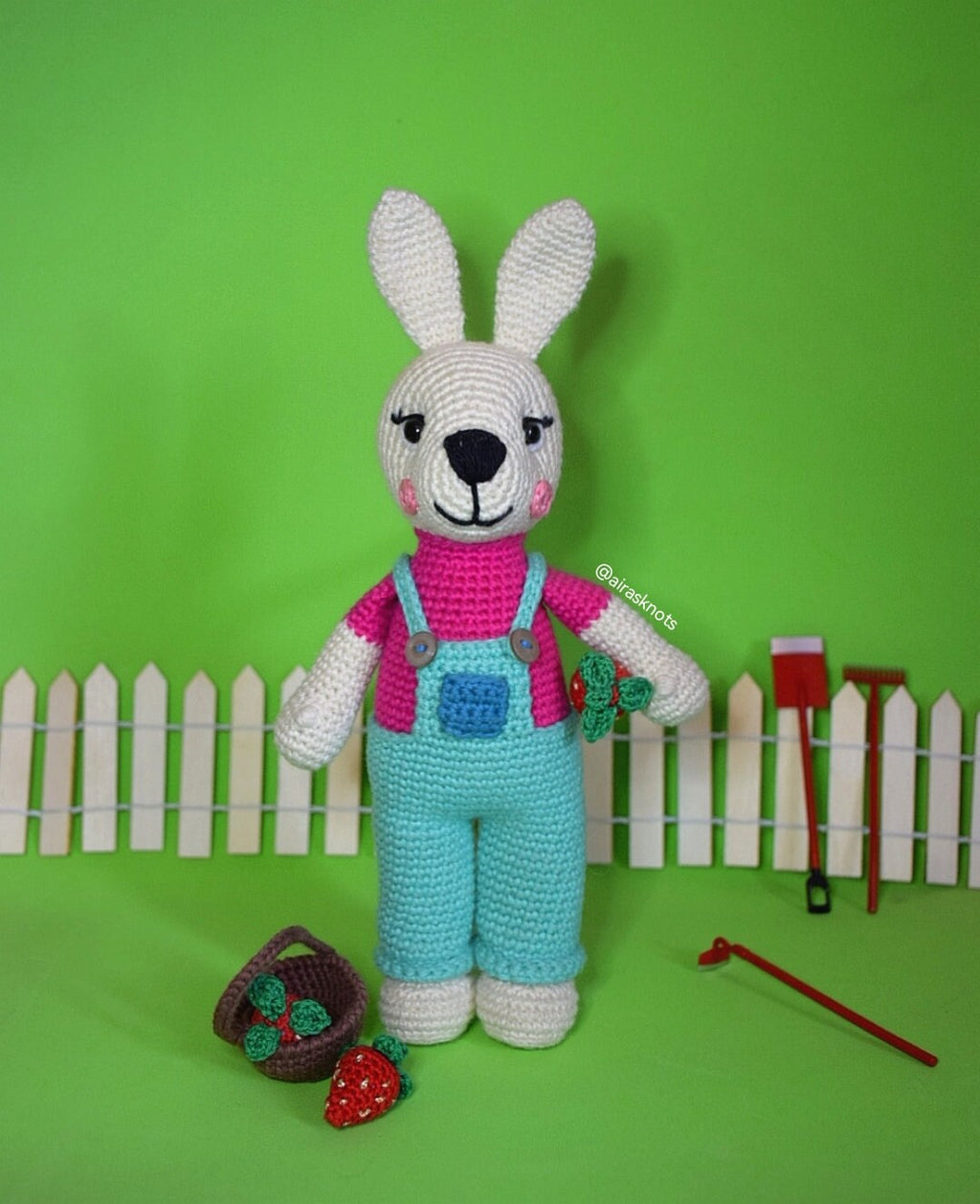 Daisy, the Farm Bunny Amigurumi Pattern