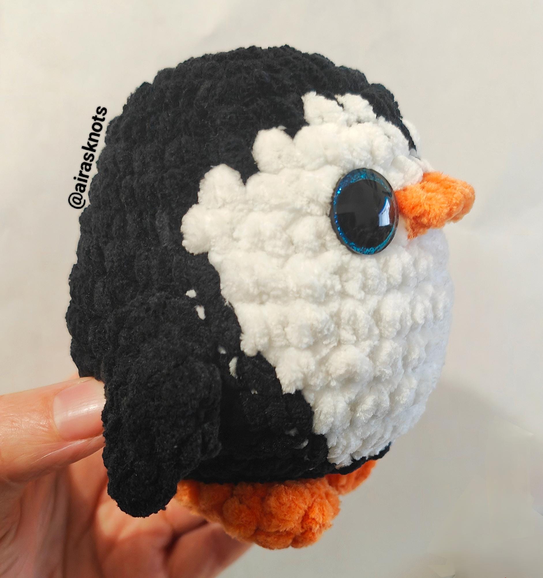 Alfredo the Penguin Amigurumi Pattern in English