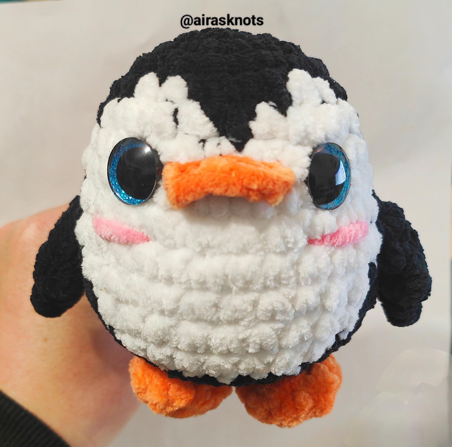 Alfredo the Penguin Amigurumi Pattern in English