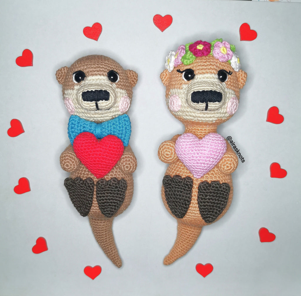 Otto and Olivia, the Otters Amigurumi PDF pattern Valentines day